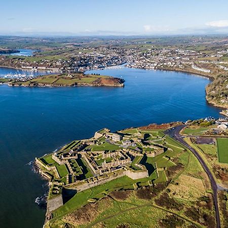 The Town House Kinsale, Hosted By Exquisite Holiday Homes, Sleeps 16 מראה חיצוני תמונה