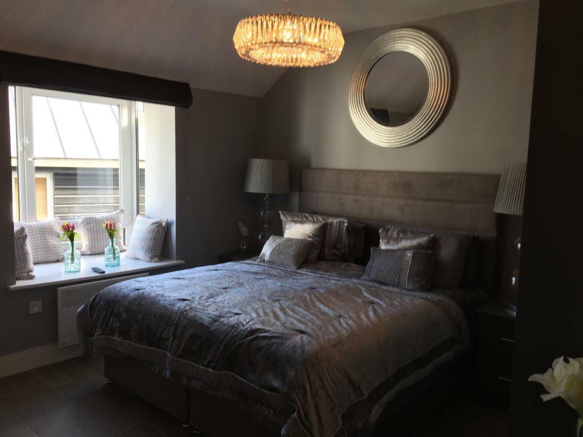 The Town House Kinsale, Hosted By Exquisite Holiday Homes, Sleeps 16 מראה חיצוני תמונה