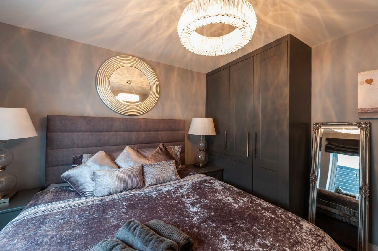 The Town House Kinsale, Hosted By Exquisite Holiday Homes, Sleeps 16 מראה חיצוני תמונה