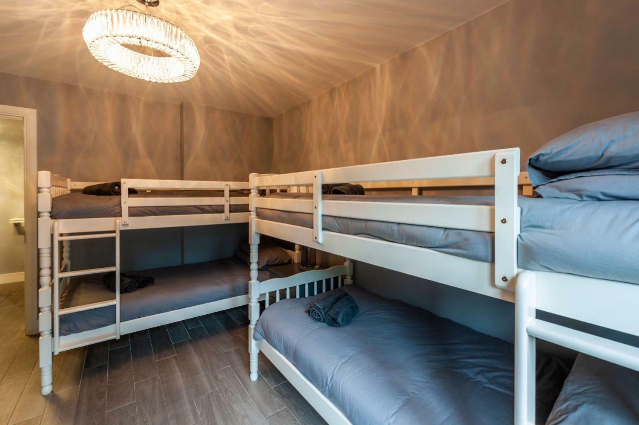 The Town House Kinsale, Hosted By Exquisite Holiday Homes, Sleeps 16 מראה חיצוני תמונה