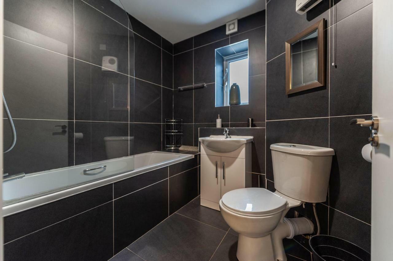 The Town House Kinsale, Hosted By Exquisite Holiday Homes, Sleeps 16 מראה חיצוני תמונה