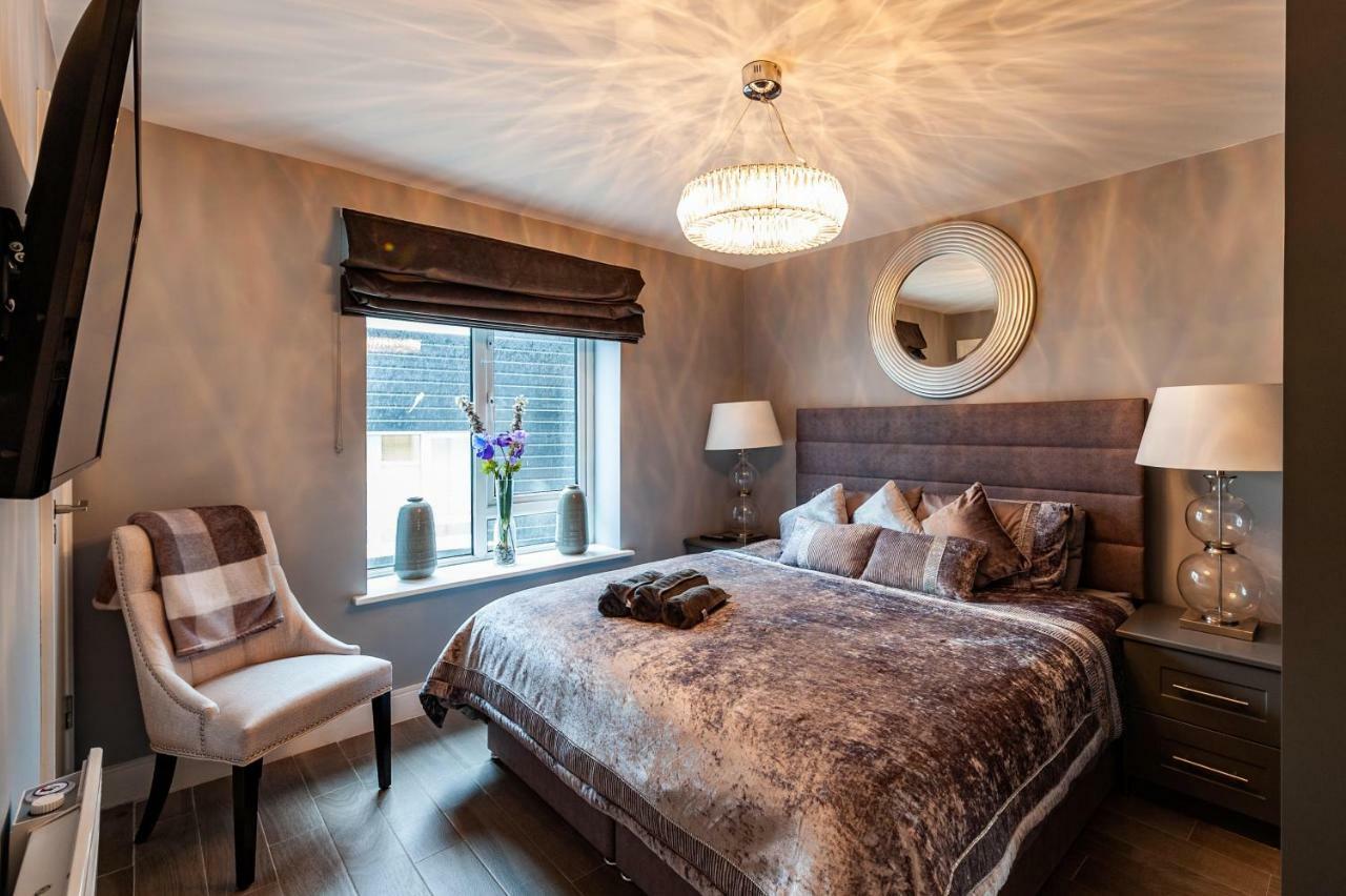 The Town House Kinsale, Hosted By Exquisite Holiday Homes, Sleeps 16 מראה חיצוני תמונה