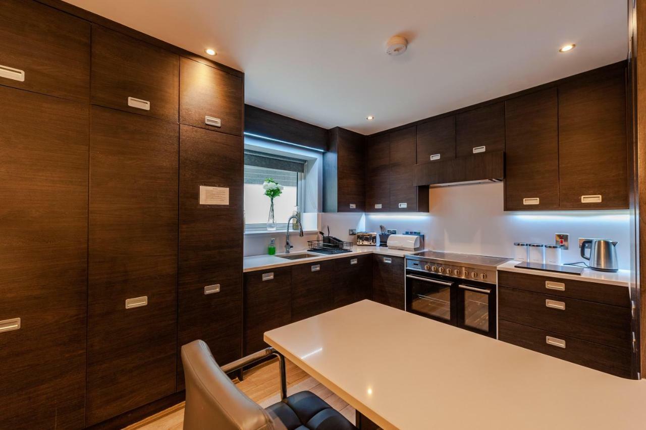 The Town House Kinsale, Hosted By Exquisite Holiday Homes, Sleeps 16 מראה חיצוני תמונה