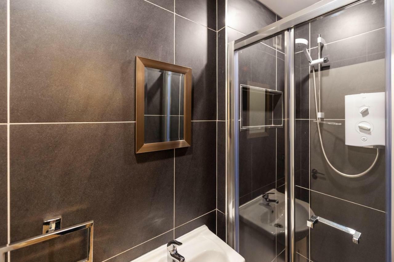 The Town House Kinsale, Hosted By Exquisite Holiday Homes, Sleeps 16 מראה חיצוני תמונה