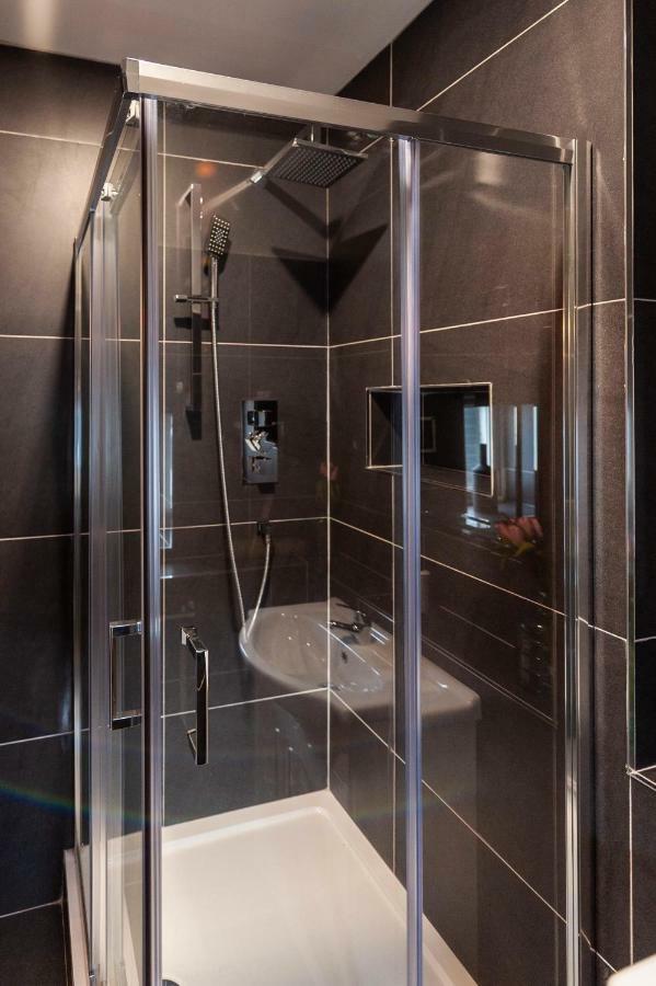 The Town House Kinsale, Hosted By Exquisite Holiday Homes, Sleeps 16 מראה חיצוני תמונה