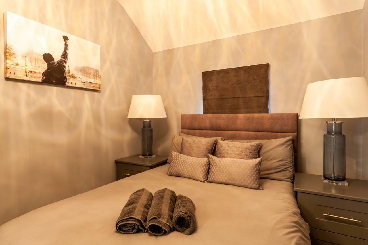 The Town House Kinsale, Hosted By Exquisite Holiday Homes, Sleeps 16 מראה חיצוני תמונה