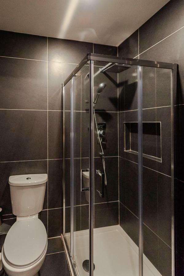 The Town House Kinsale, Hosted By Exquisite Holiday Homes, Sleeps 16 מראה חיצוני תמונה